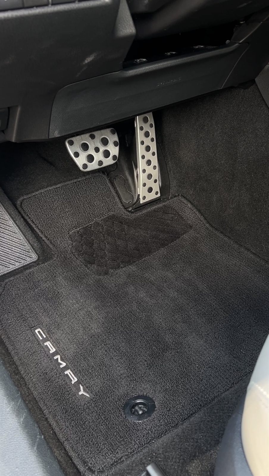 Toyota Camry aluminum pedal covers and floor mats after detailing